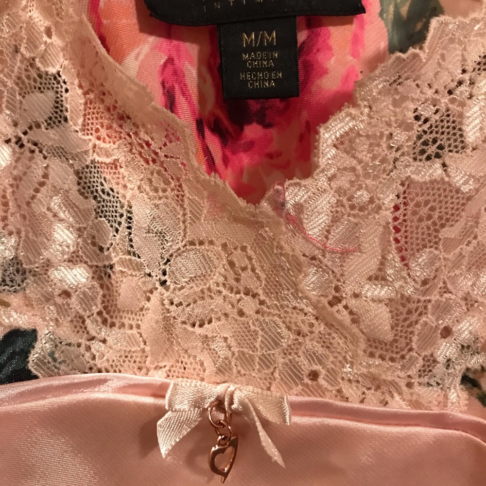 LACE ROSE LINGERIE💕💕 - Picture 3 of 3